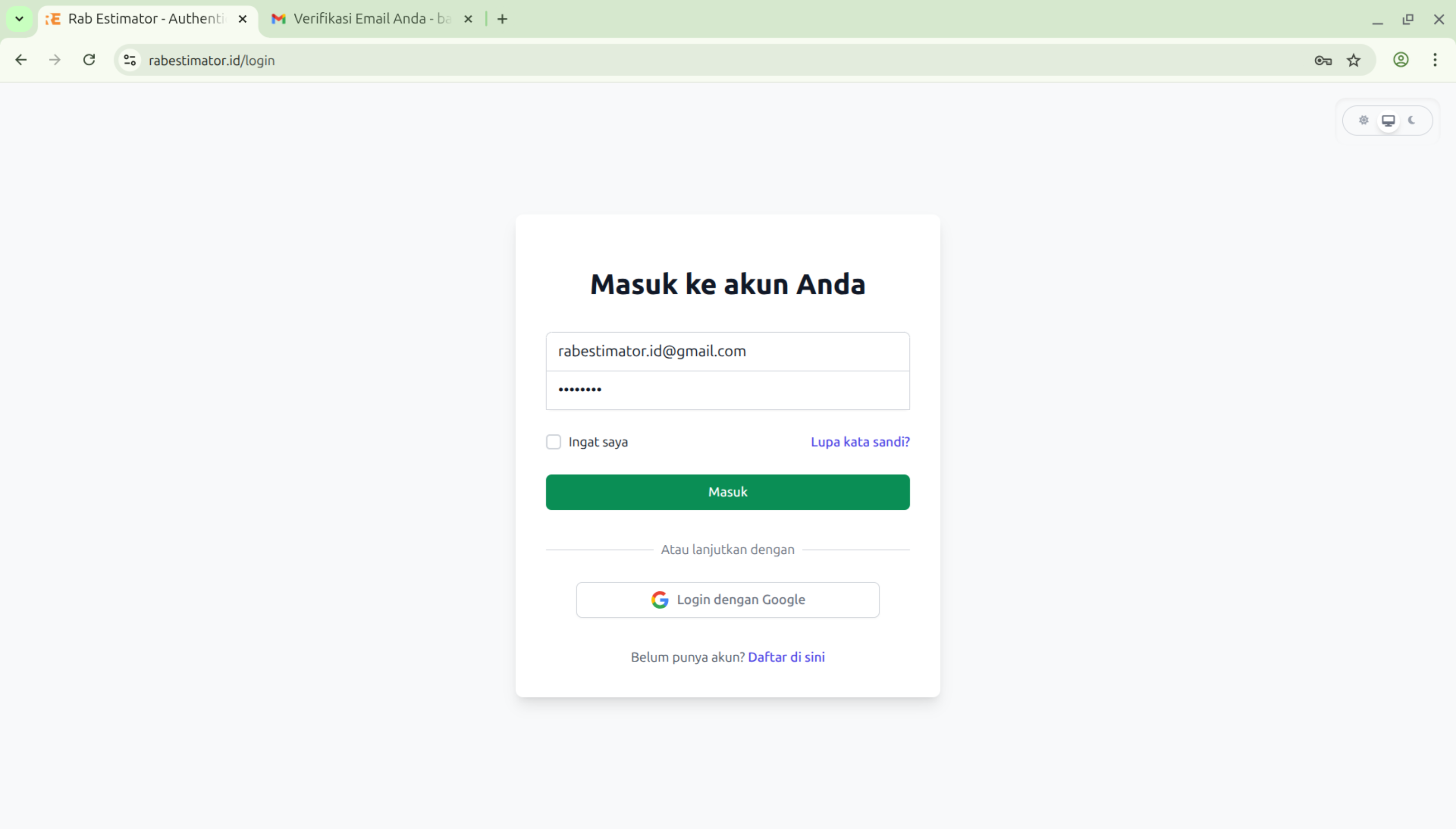 Halaman login dengan form email dan password